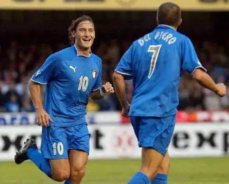 火力强悍！上海海港30轮中超场场进球，从未被零封